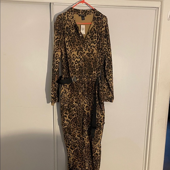 Ashley Stewart Dresses & Skirts - Ashley Stewart Animal Print Long Sleeve Dress